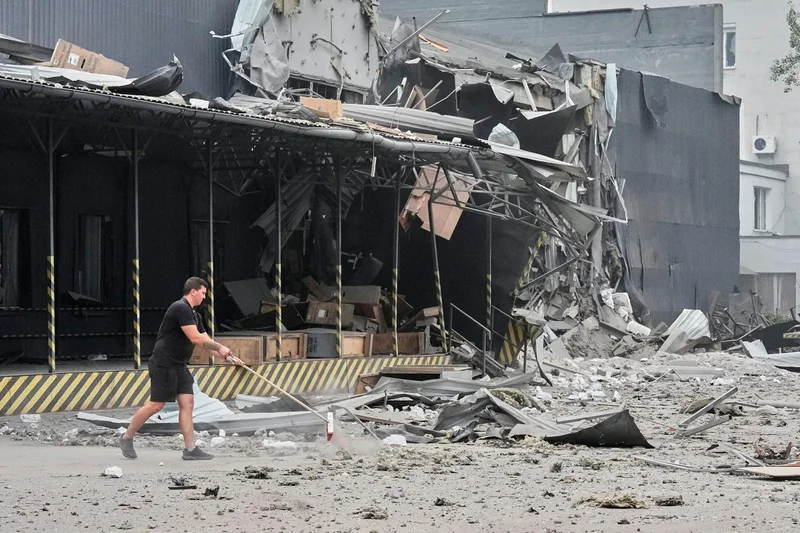 Russian missile, drone barrage in Ukrainian capital region kills 15
