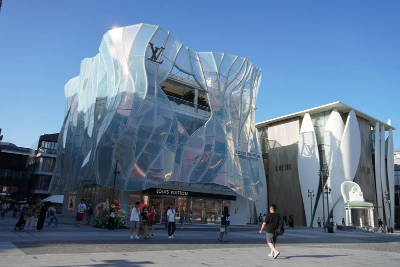 China’s Luxury Market Is Stabilizing—But Changing Consumer Psychology Will Shape Its Future