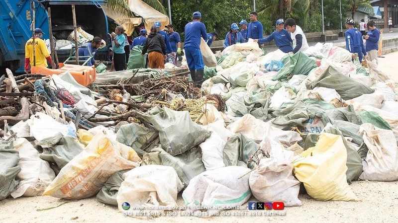 Over 2,000 sacks of trash collected from Manila Bay dolomite beach