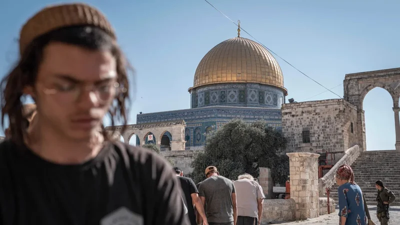 Israel formally allows Jewish prayer at Al-Aqsa Mosque in violation of status quo