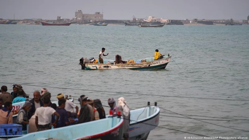 Middle East: India says commercial ship sunk off Yemen