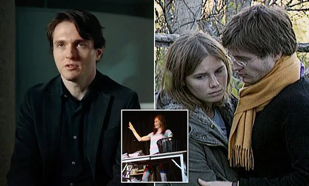Amanda Knox's ex-boyfriend Raffaele Sollecito condemns her decision to do one-woman Edinburgh show