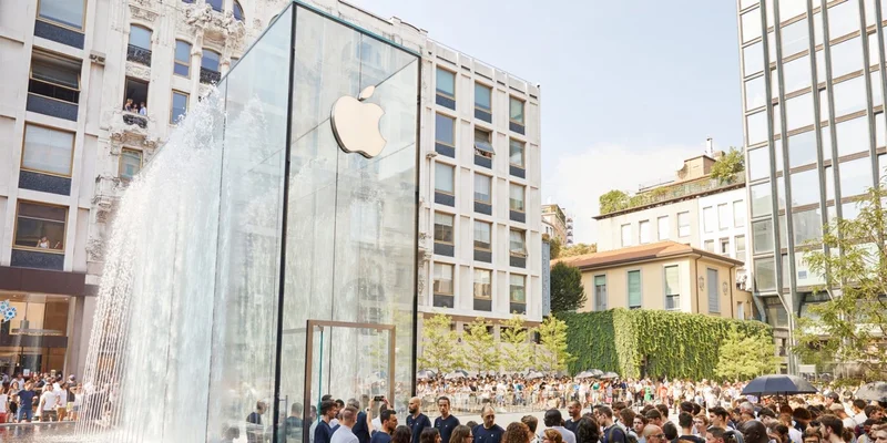 Apple billboard featuring toddler with iPhone causes controversy in Italy