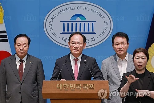 Main opposition party slams Lee for suggesting coup risk from Army elite