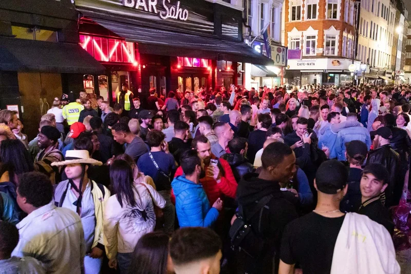 Council chief clarifies stance on ‘drinking while standing up’ in London borough