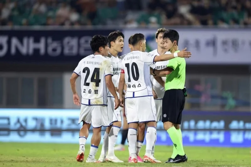 K League referees face double whammy of World Cup absence, domestic distrust