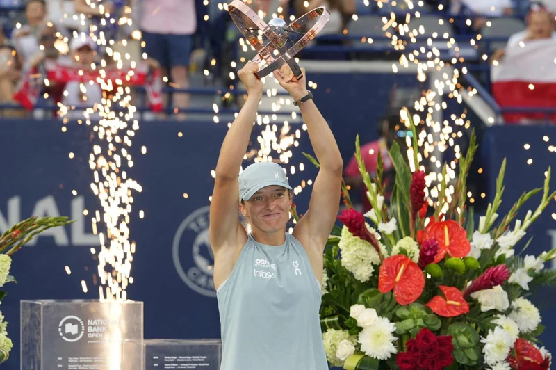 Iga Swiatek cruises past Elena Rybakina to capture Canadian Open title