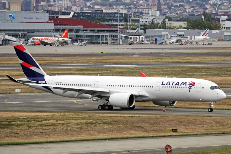 Four Countries Sign a South American Open-Skies Pact
