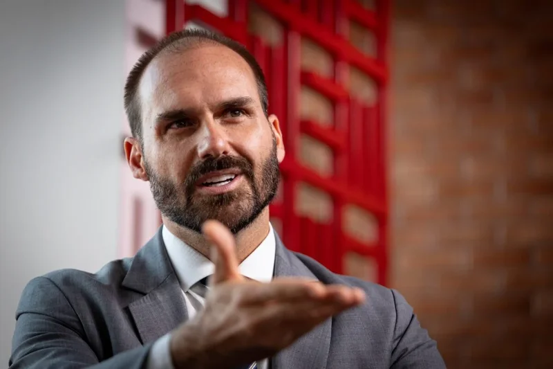 Eduardo Bolsonaro Suggests Lula Could End Up Jailed Like Maduro