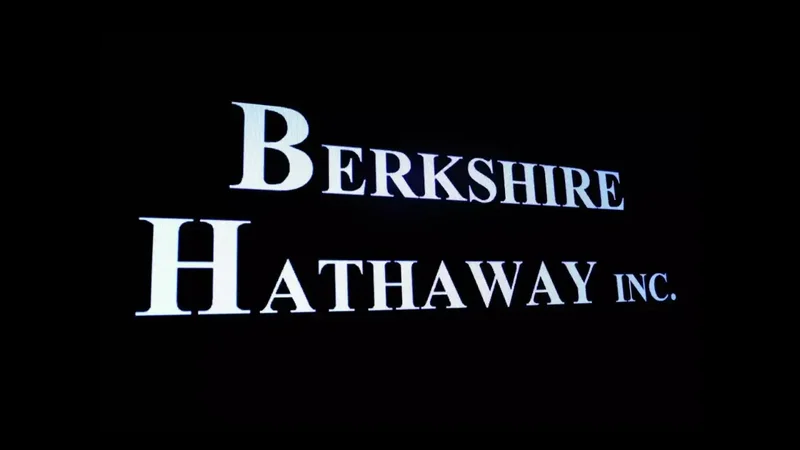 Berkshire Hathaway reshuffles portfolio, raises Alphabet and homebuilder stakes