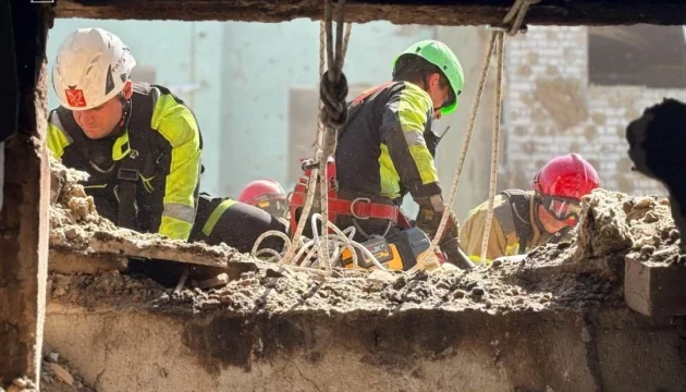Injury toll from Russian attack on Zhytomyr police building rises to 59, three dead