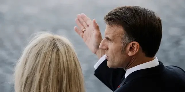 In race to succeed Macron, Elysée Palace hints at preference for Lecornu