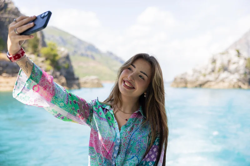 4 in 10 travellers visit tourist sites to capture social media content