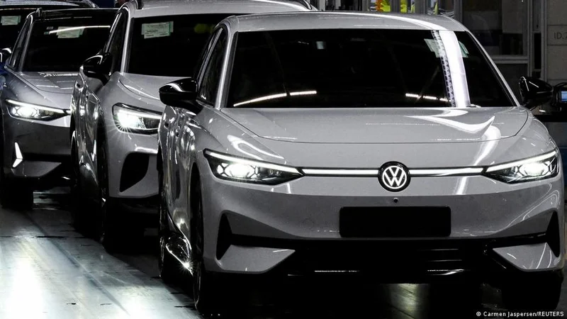 Germany news: Car industry hemorrhaging jobs
