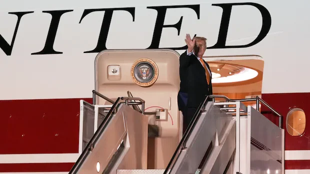White House had an 'ethical requirement' to tell reporters about plane swap, former CIA director says