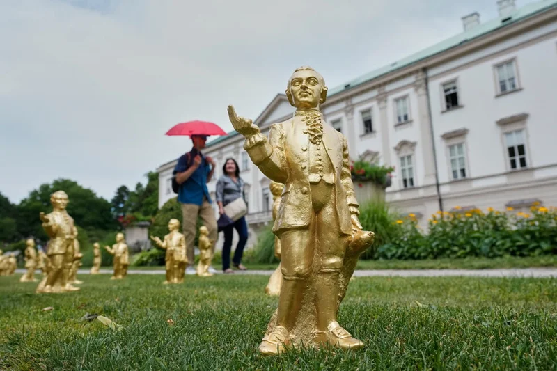 Mini-Mozart heist blights anniversary tribute as thieves make off with 210 statuettes