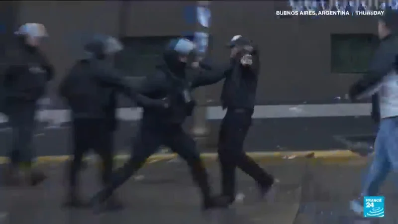 Argentina: Thousands protest private property legislation