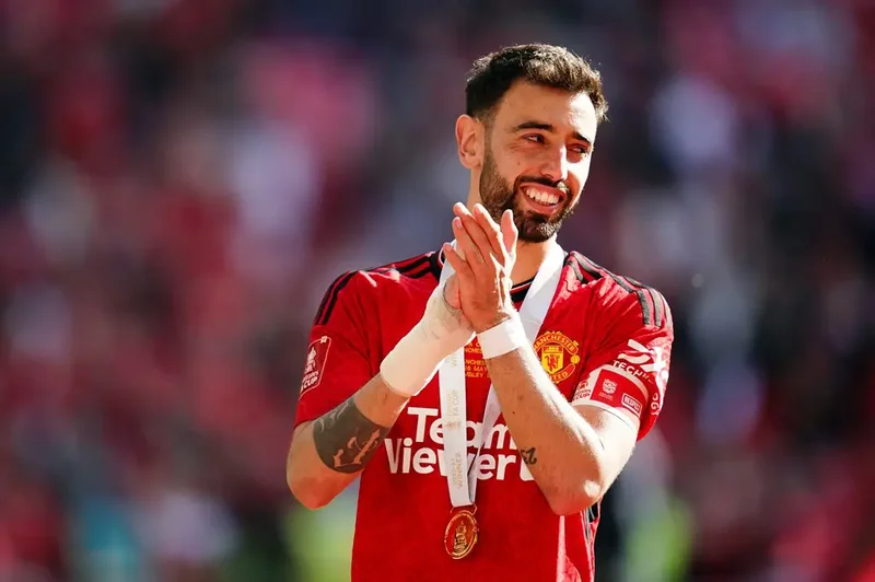 Transfer: Bruno Fernandes to receive same salary as Osimhen at Galatasaray