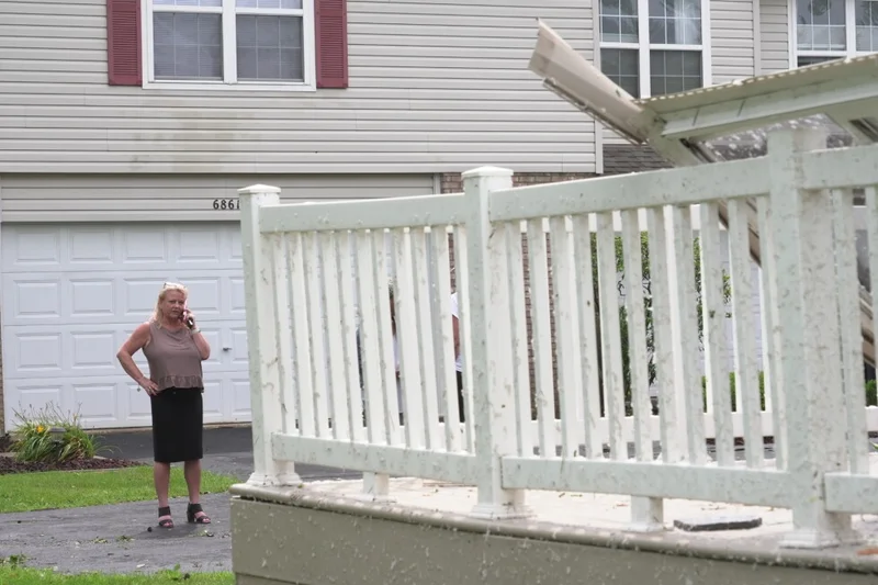 Deaths, damage reported as severe weather spawns tornadoes, flash flooding in the Midwest