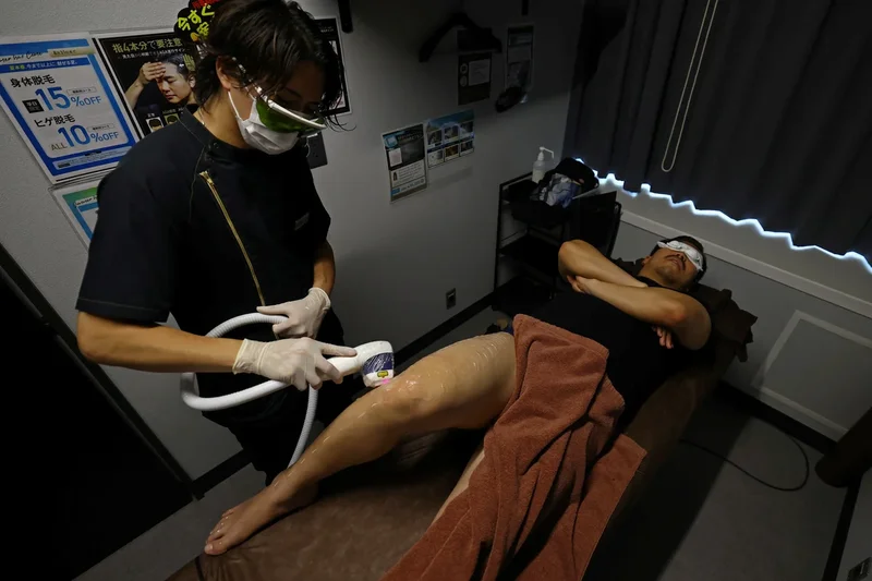 Men in Japan are turning to hair removal in bid to handle the scorching summer