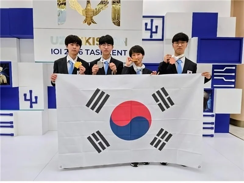 Korea takes 4 medals at International Olympiad in Informatics