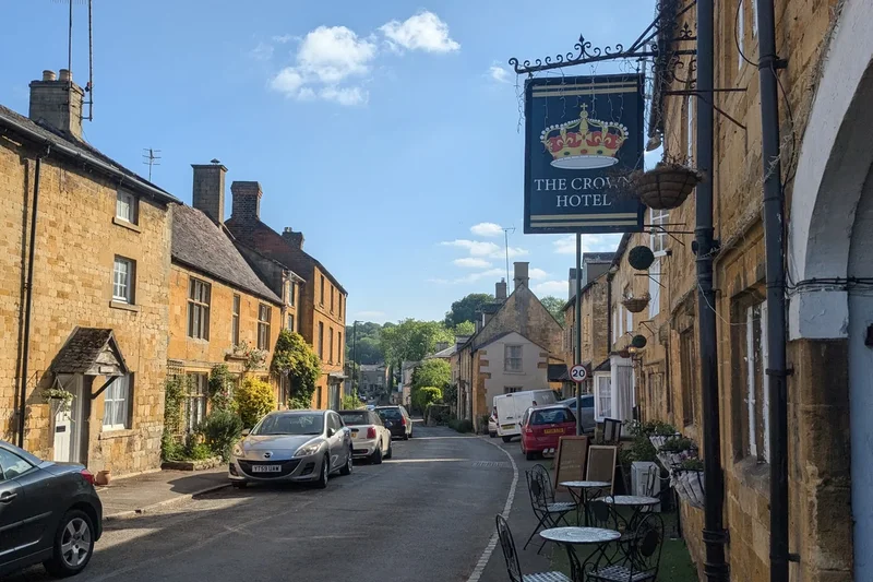 I took local buses from London to the Cotswolds and discovered the joy of slow travel