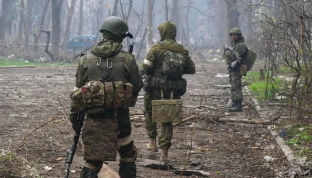 Russians attempt to break through in small assault groups in Kharkiv region