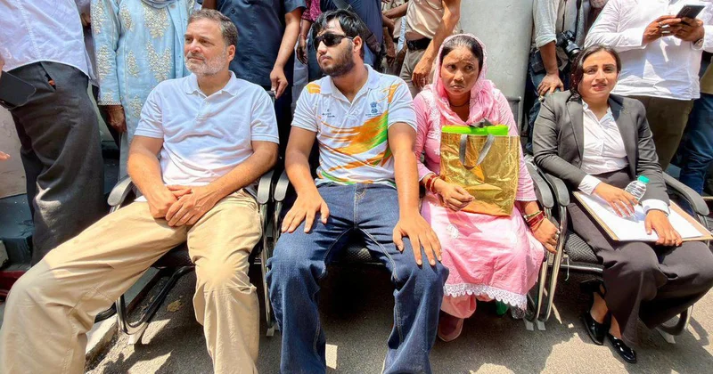 Rush Hour: Rahul Gandhi’s sit-in for pellet-injured youth, CJP team attacked at Jaipur school & more