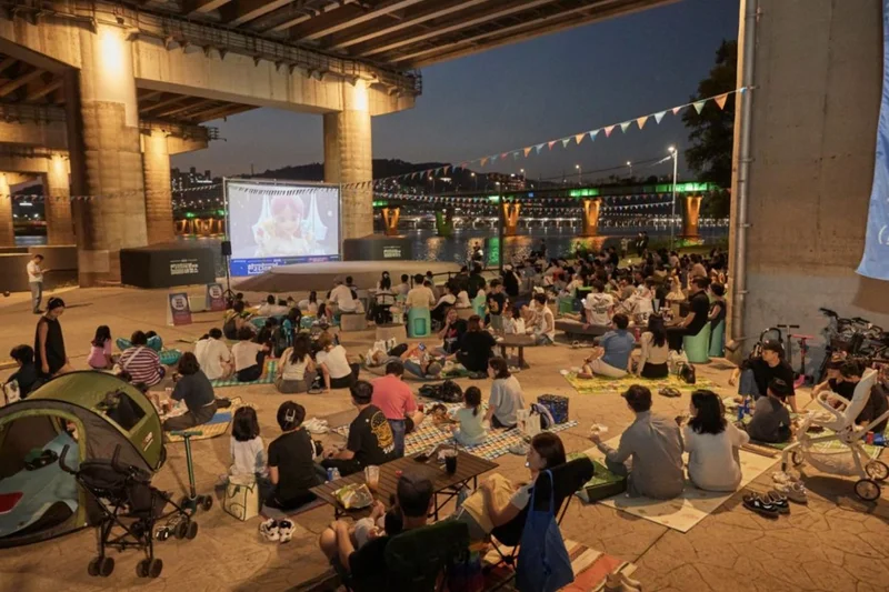 Seoul turns Han River bridges into free outdoor movie theaters this month