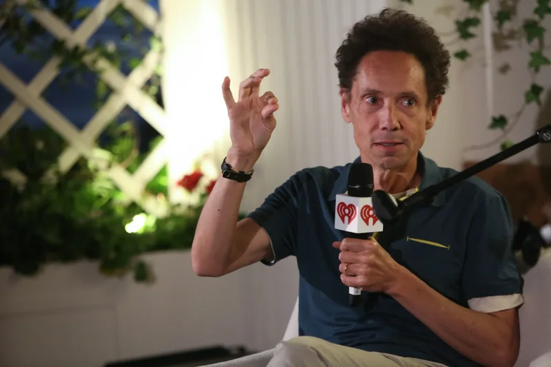 Malcolm Gladwell would rather have a dad who makes $100,000 than a billion: Extreme wealth is ‘quite crippling to your motivation’