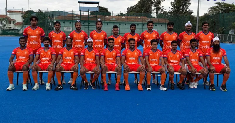 Saffron shadows: Hockey India should have adopted the three-colour football kit of 1984