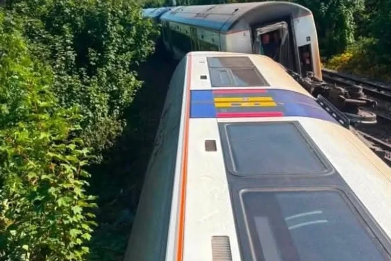 Lewes train derailment leaves multiple people seriously injured in ‘major incident’