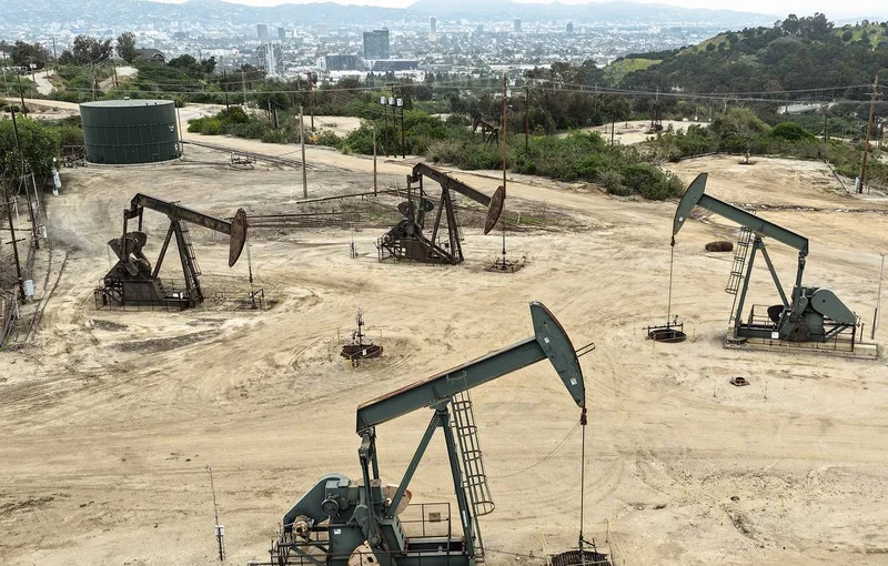 Brent falls below $82 per barrel, first time since July 13