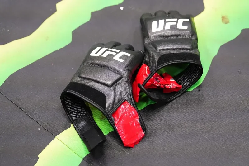 UFC Veteran Retires After Suffering Crushing KO From Body Shots