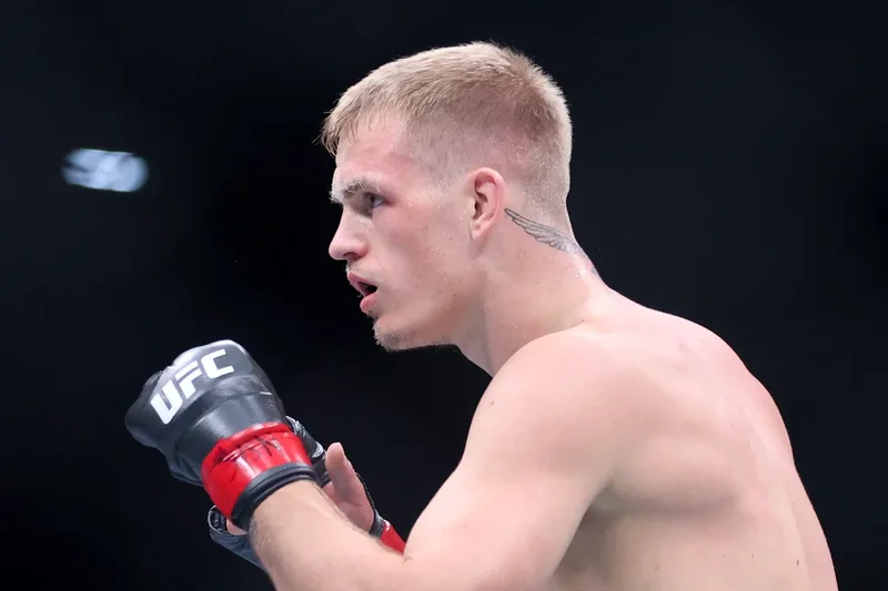 Feared UFC contender weighs in as back-up for Makhachev vs Garry title fight