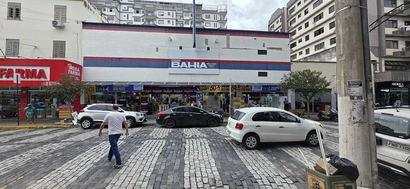 Brazil Court Orders Retailer Casas Bahia to Rehire Workers