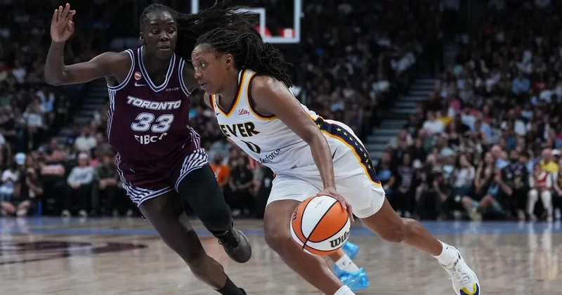 Kelsey Mitchell ties WNBA scoring record in Fever win over Tempo