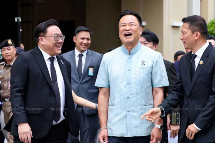 Govt shows unity amid rumours