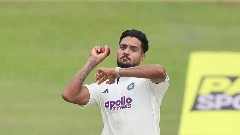 India fights back after young Lankan batters excel on opening day