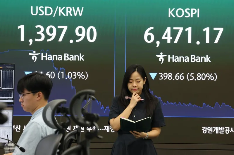 Won-dollar rate falls below 1,400 won for 1st time in 11 months