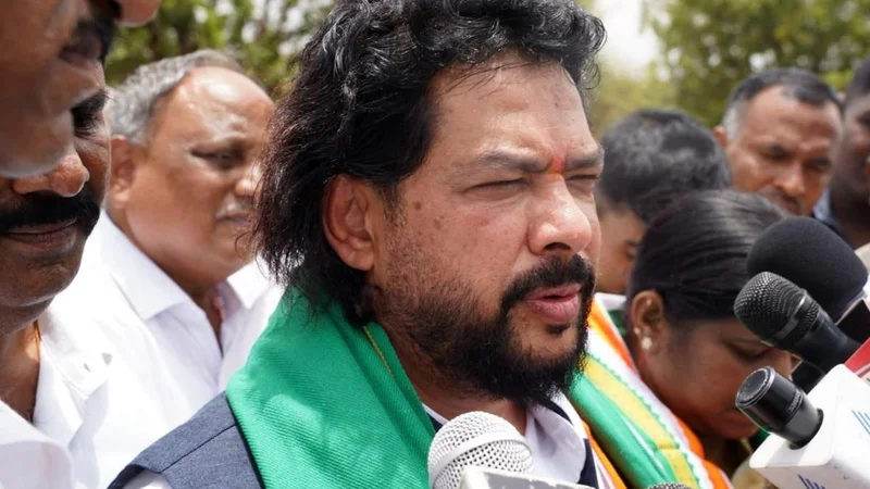 Minister Nagendra reviews drought-hit areas in Sandur, promises relief for affected farmers
