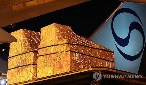 (3rd LD) S. Korea's monthly exports hit 2nd highest ever on strong chip shipments
