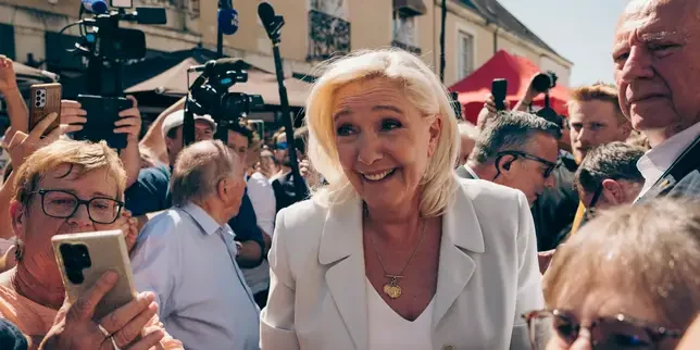 How the French government is convincing banks to loan Le Pen funds for her campaign