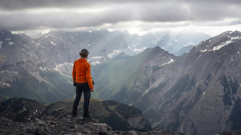 Why 10,000 experiments work better than 10,000 hours for designers