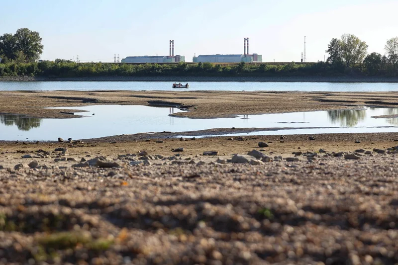 Hungary’s government plans interventions on Danube River to keep nuclear plant running