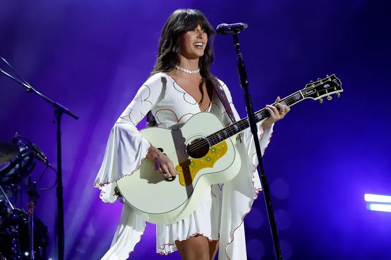 Ella Langley's 'Choosin' Texas' Earns 17th Week At No. 1—Surpasses This Mariah Carey Smash