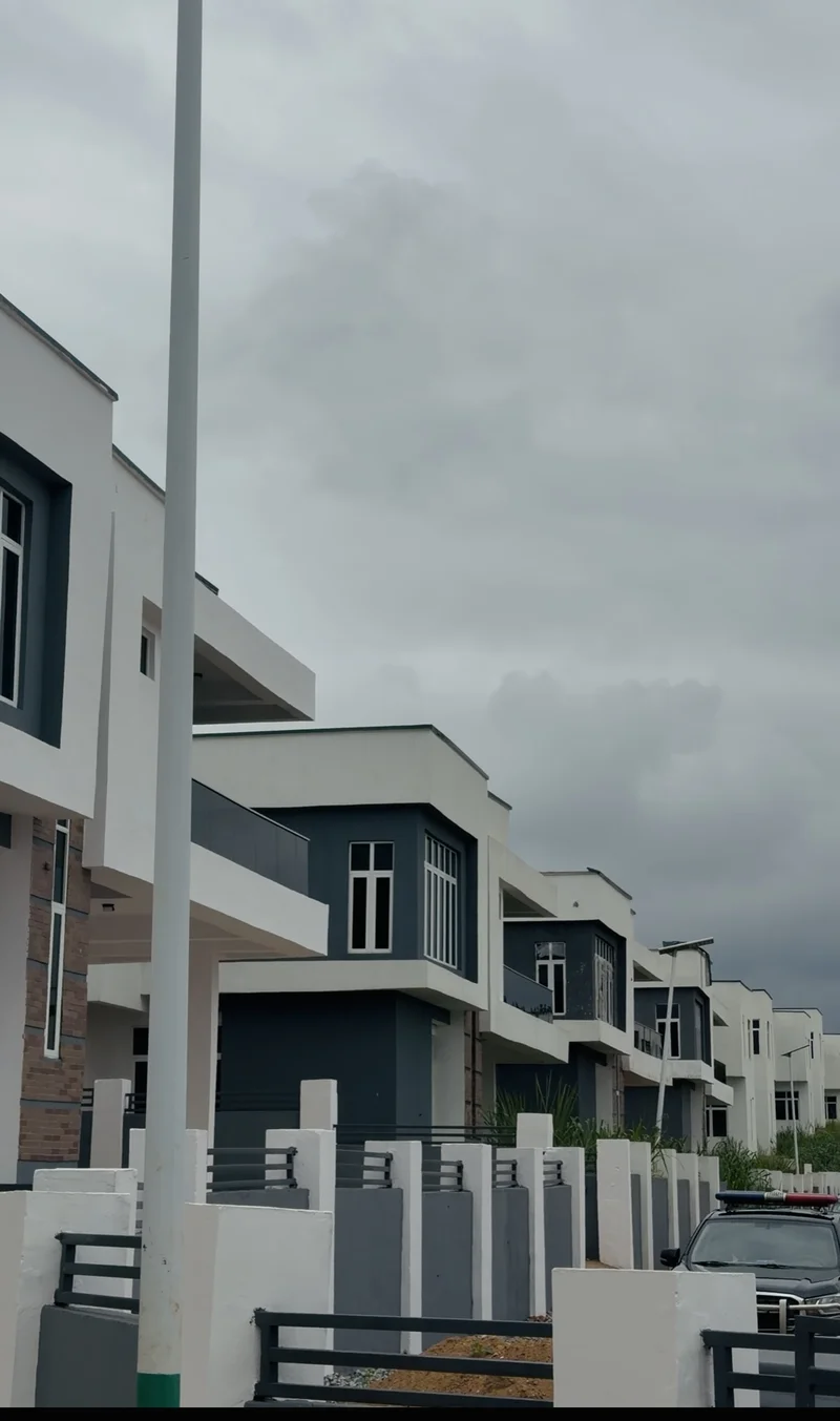 Abiodun saves Buhari Estate from forfeiture, delivers 108 homes