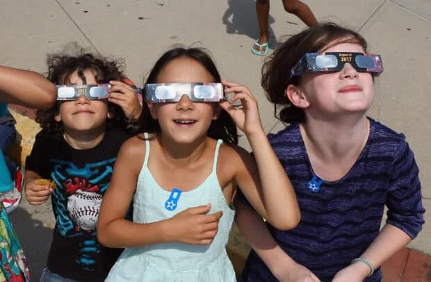 Spain on Aug. 12: Total solar eclipse, meteor shower, 6-planet parade