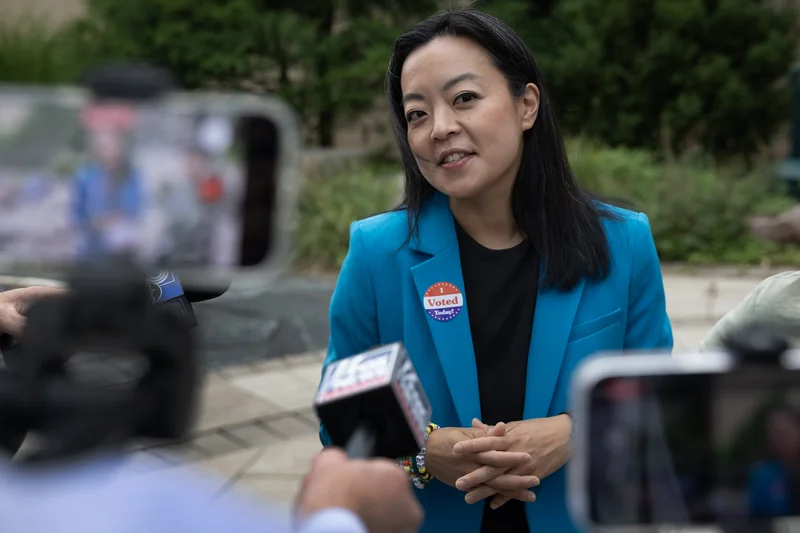 Polls begin to close in primary elections across the country