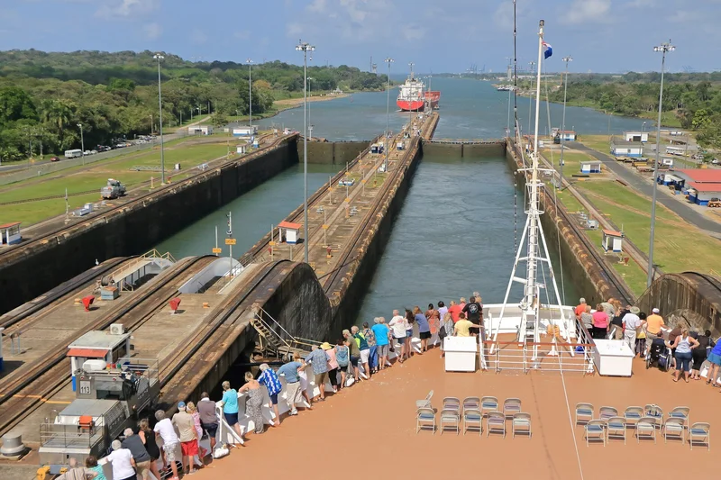 Panama Canal Traffic Rises as Cargo Tonnage Climbs 7%